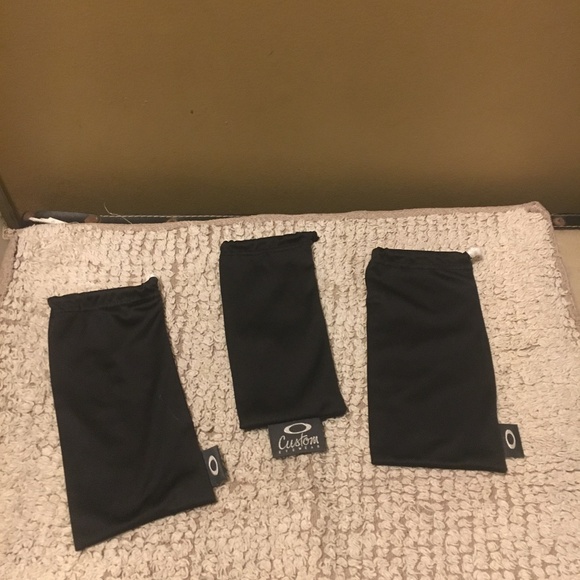 Bundle of Oakley sunglasses/eyeglasses tie string sleeves main image 4